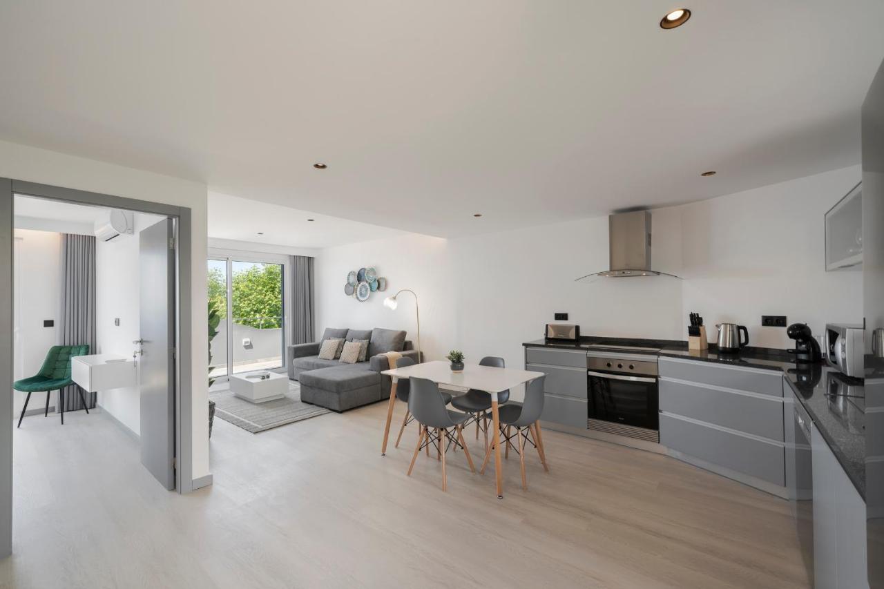 Intelsol Calheta Apartments By An Island Apart Exterior foto